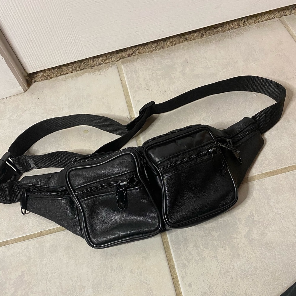 Fanny pack